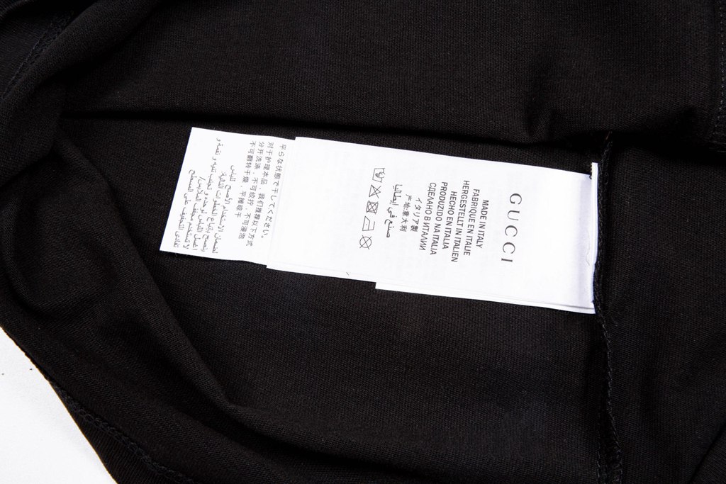 Gucc* T-shirt
